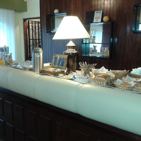 Iberia Hotel Olascoaga เนวเก็น ภายนอก รูปภาพ