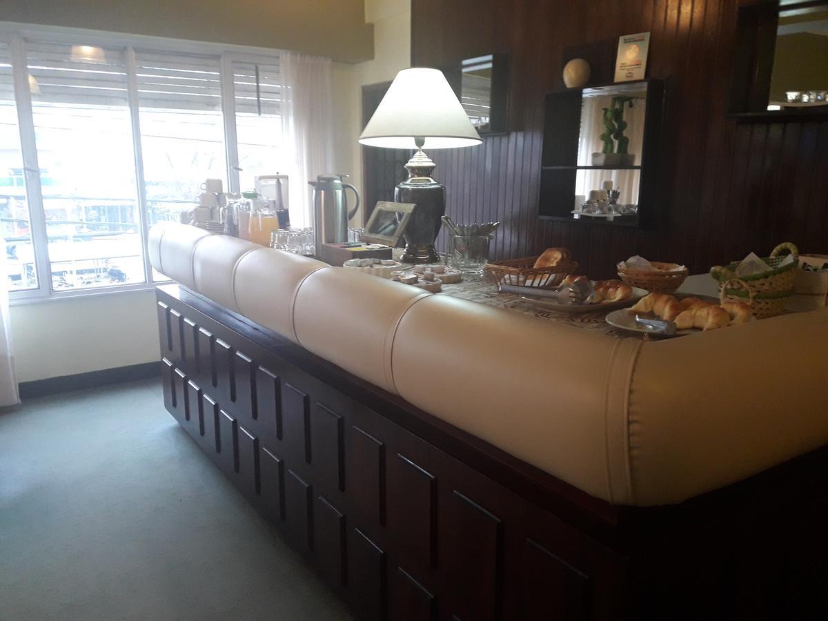 Iberia Hotel Olascoaga เนวเก็น ภายนอก รูปภาพ